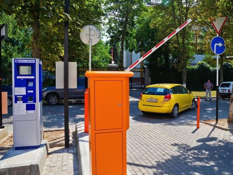 Оборудование и эксплуатация используемых на платной основе парковок